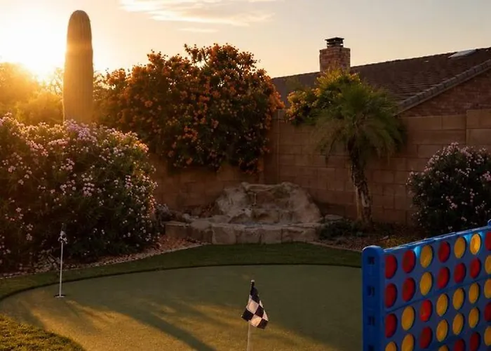 Desert Disconnect Pool And Putting * Gilbert